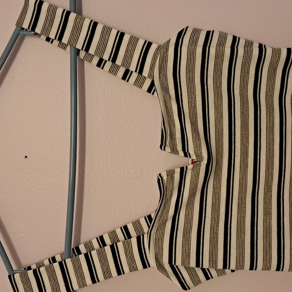 GUESS Ribbed Tank Top - Picture 3 of 4